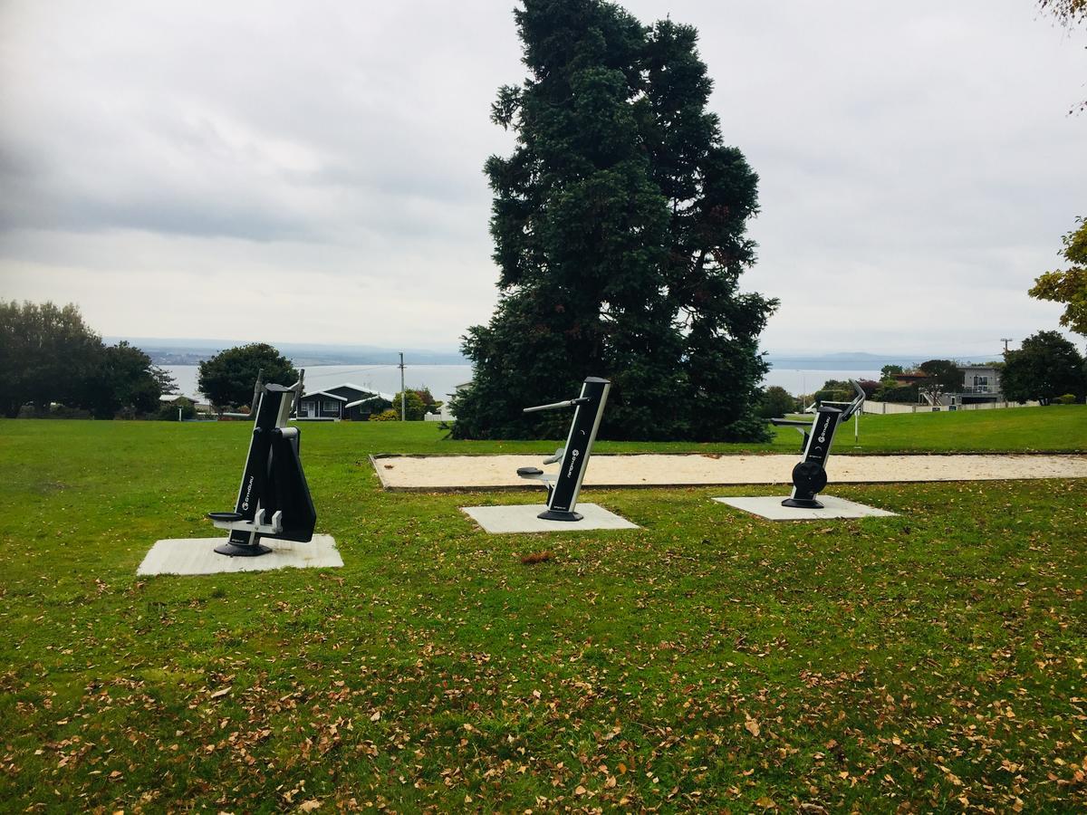 Acacia Bay Taupo Villa ภายนอก รูปภาพ